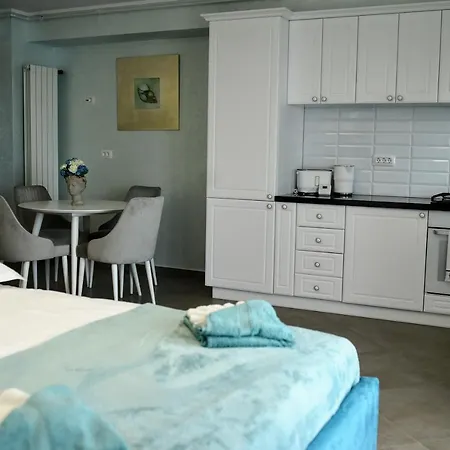 Myosotis By The Apartment Mamaia