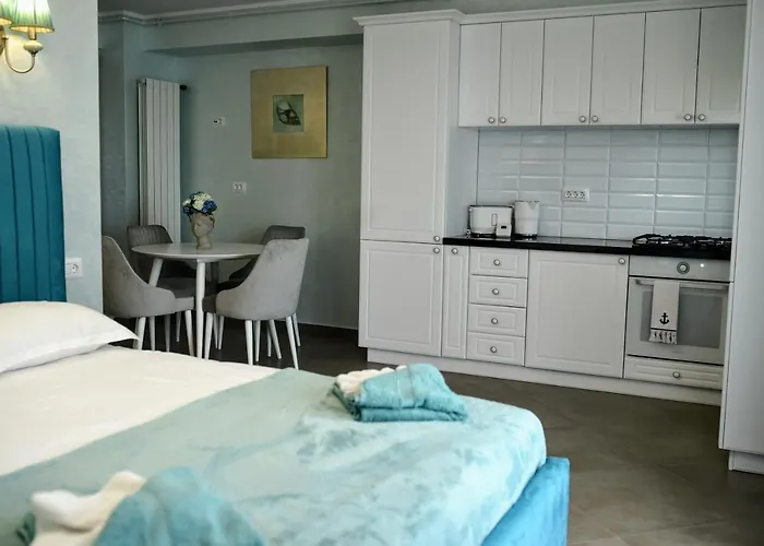 Myosotis By The Apartment Mamaia