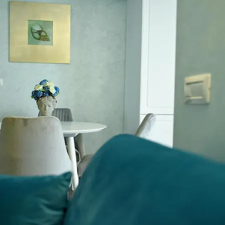Myosotis Studio By The Lake Apartment