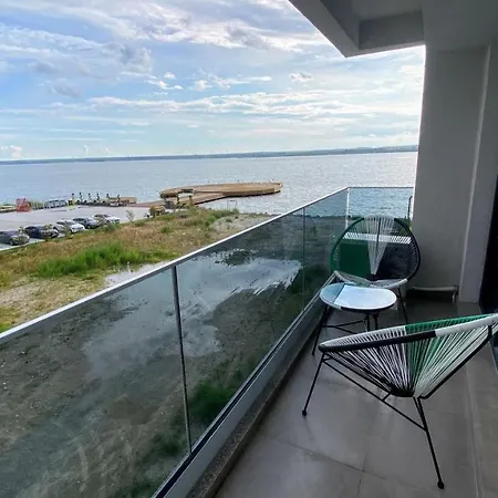 Myosotis Studio By The Lake Apartment *
